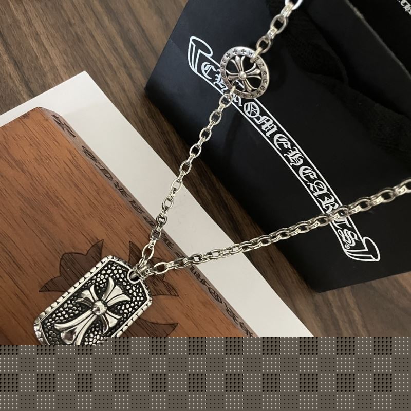 Ch**me He**ts necklaces